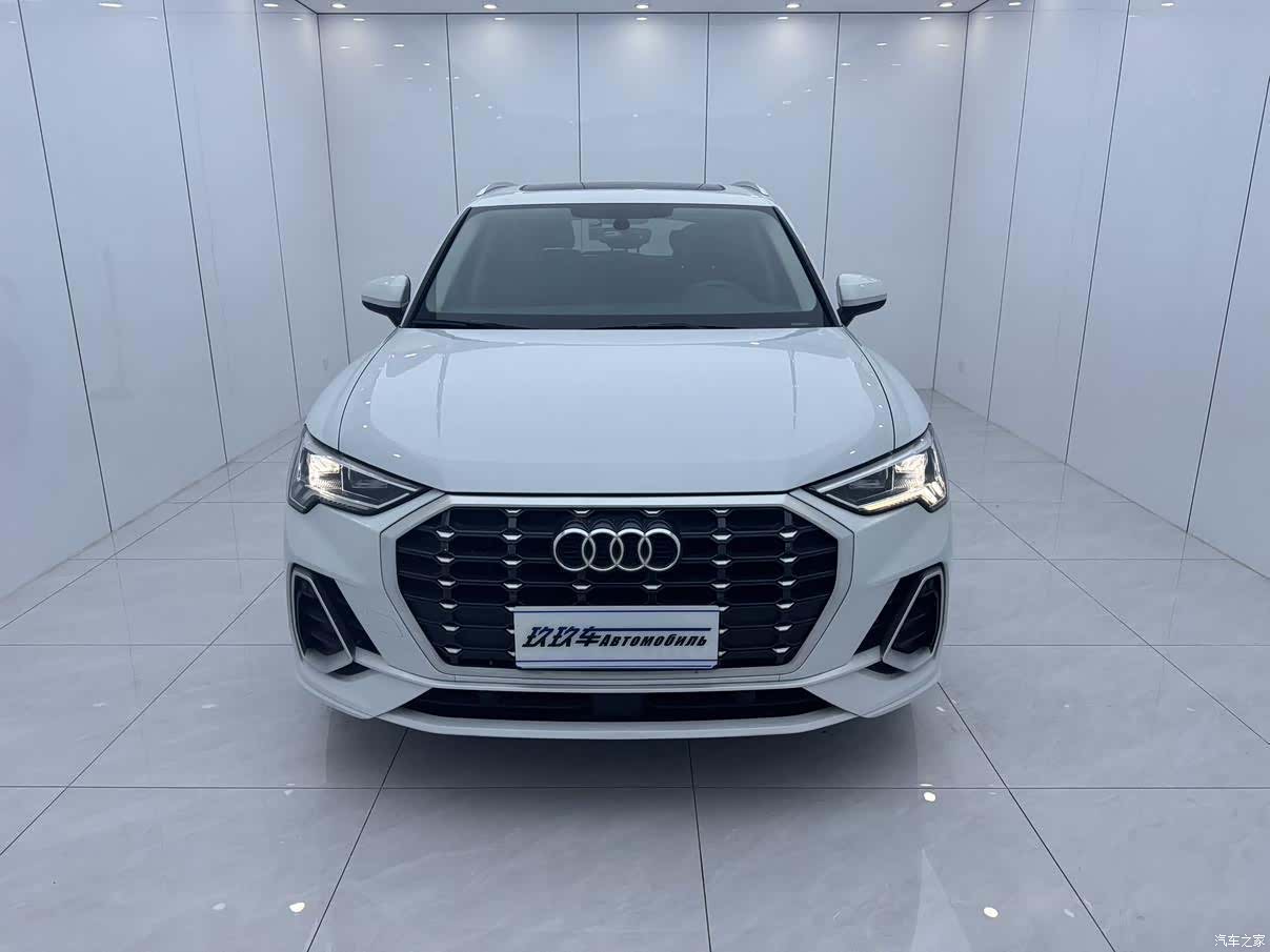 Audi Q3, 2022 2
