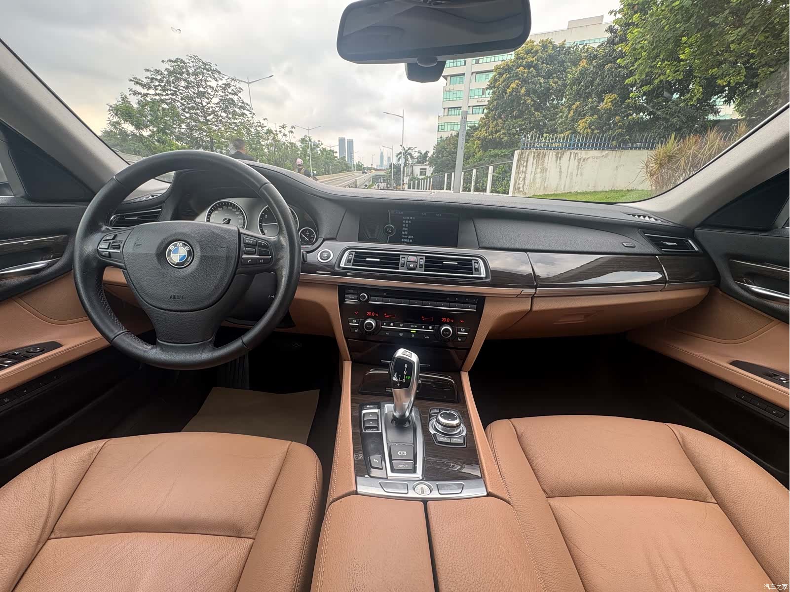 BMW 7 Series, 2011 9
