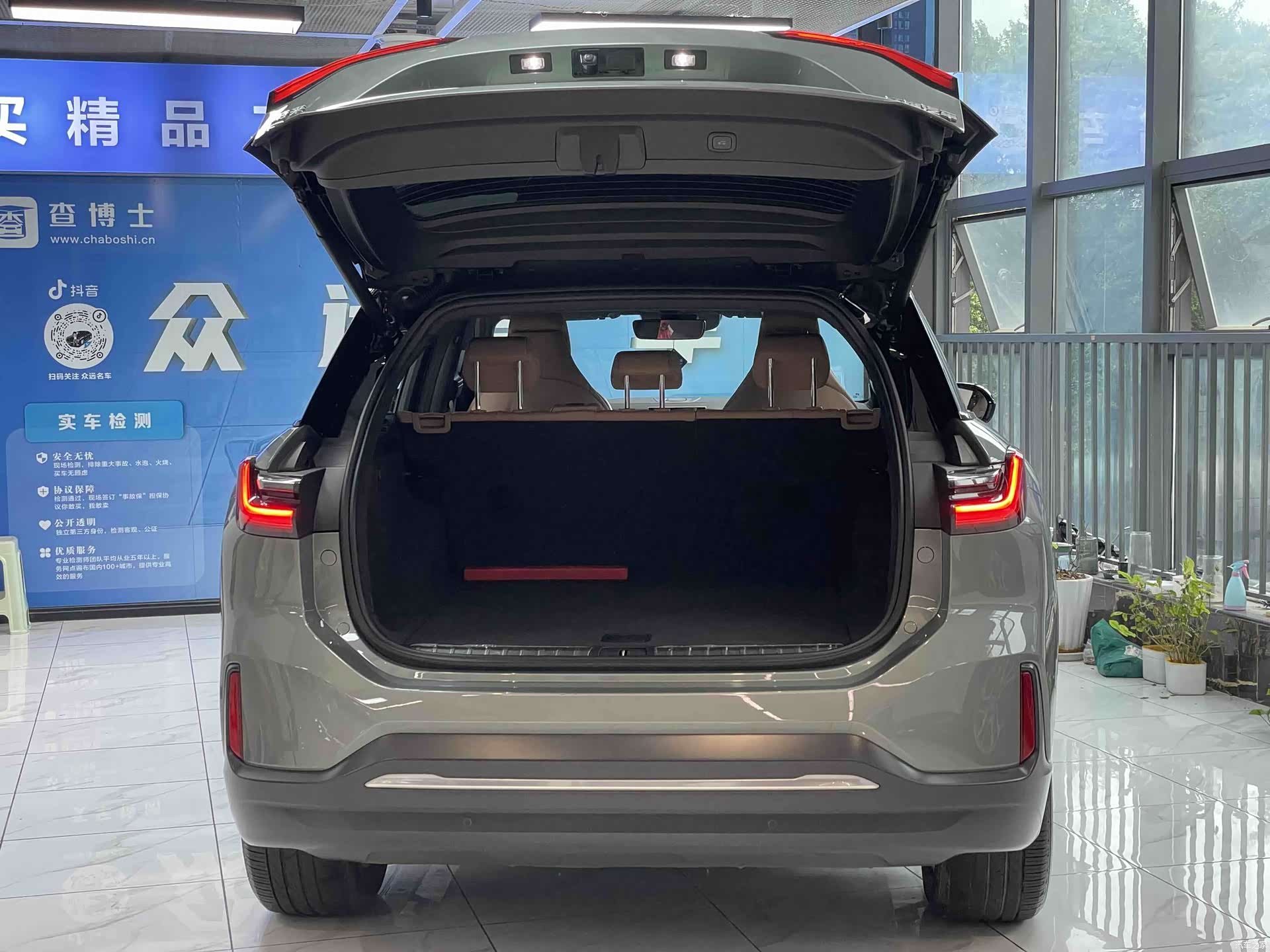 NIO ES6, 2022 11