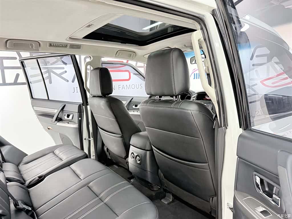 Mitsubishi Pajero, 2016 15