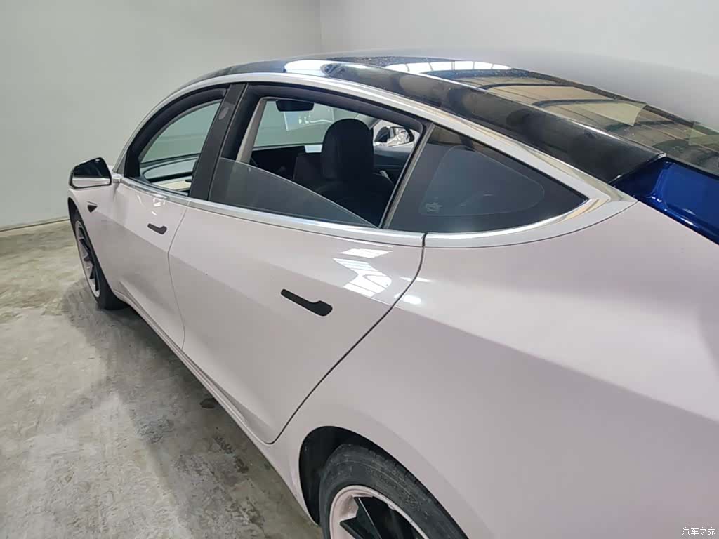 Tesla Model 3, 2020 23