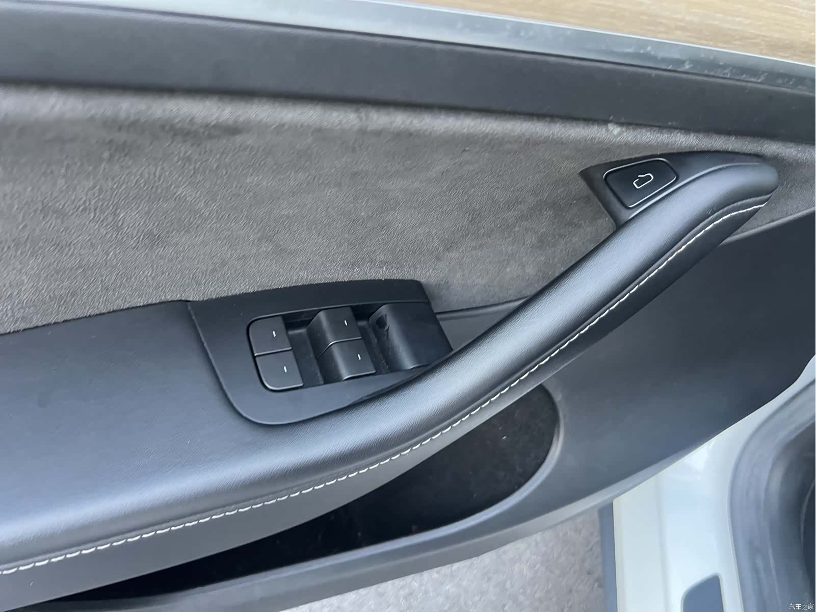 Tesla Model Y, 2023 14