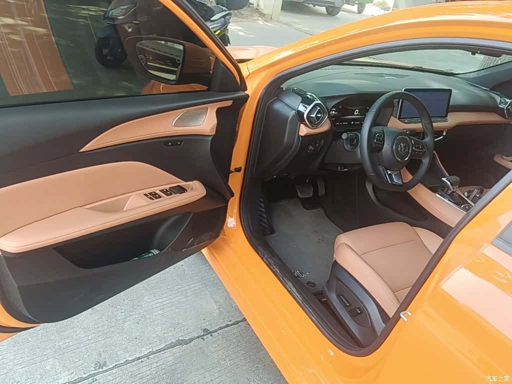 MG MG5, 2025 16