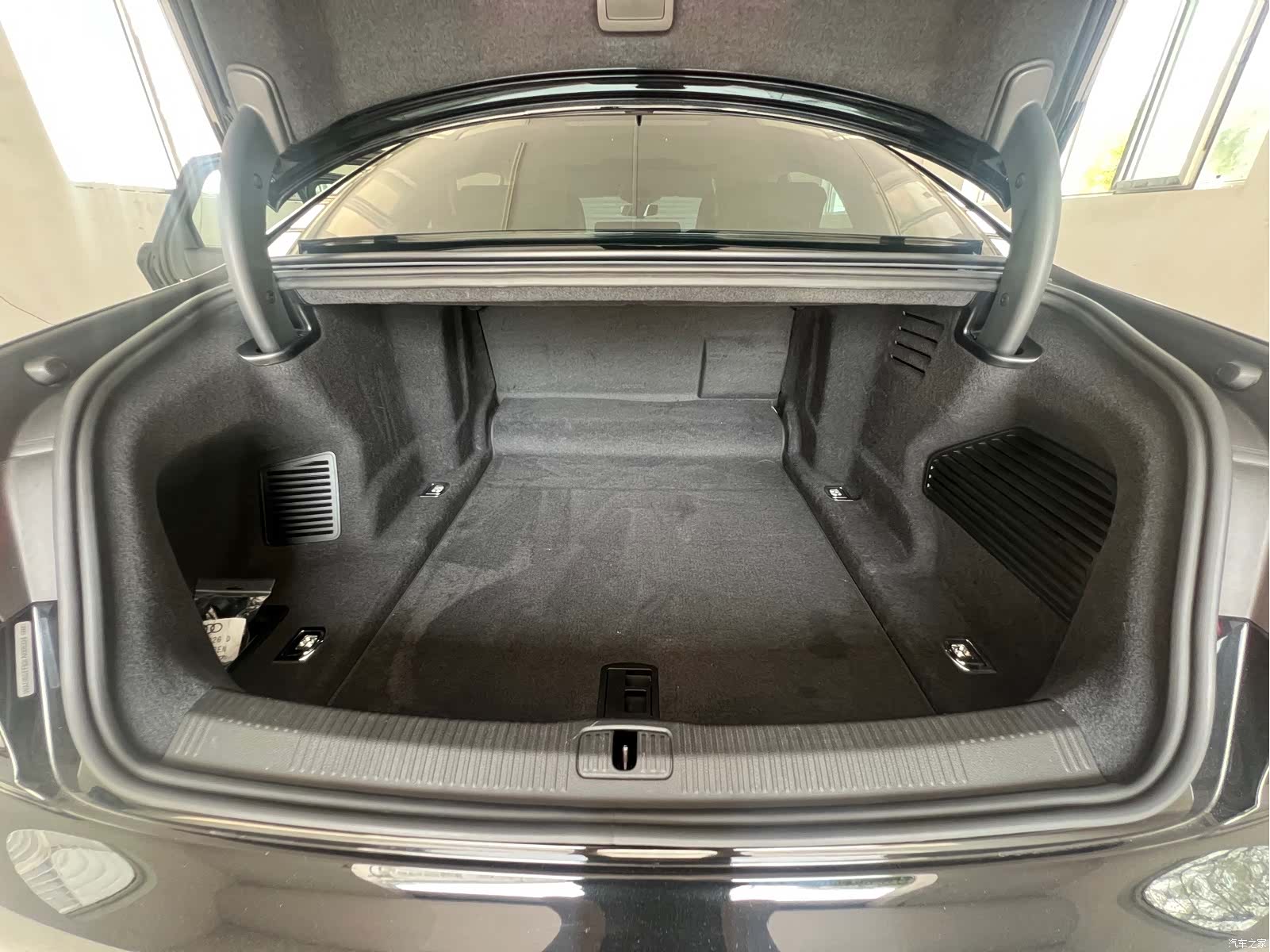 Audi A8L, 2020 22