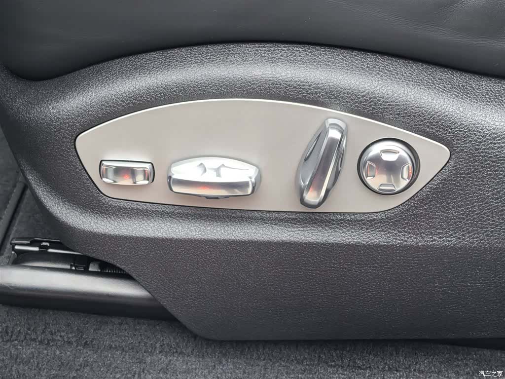 Porsche Macan, 2024 13