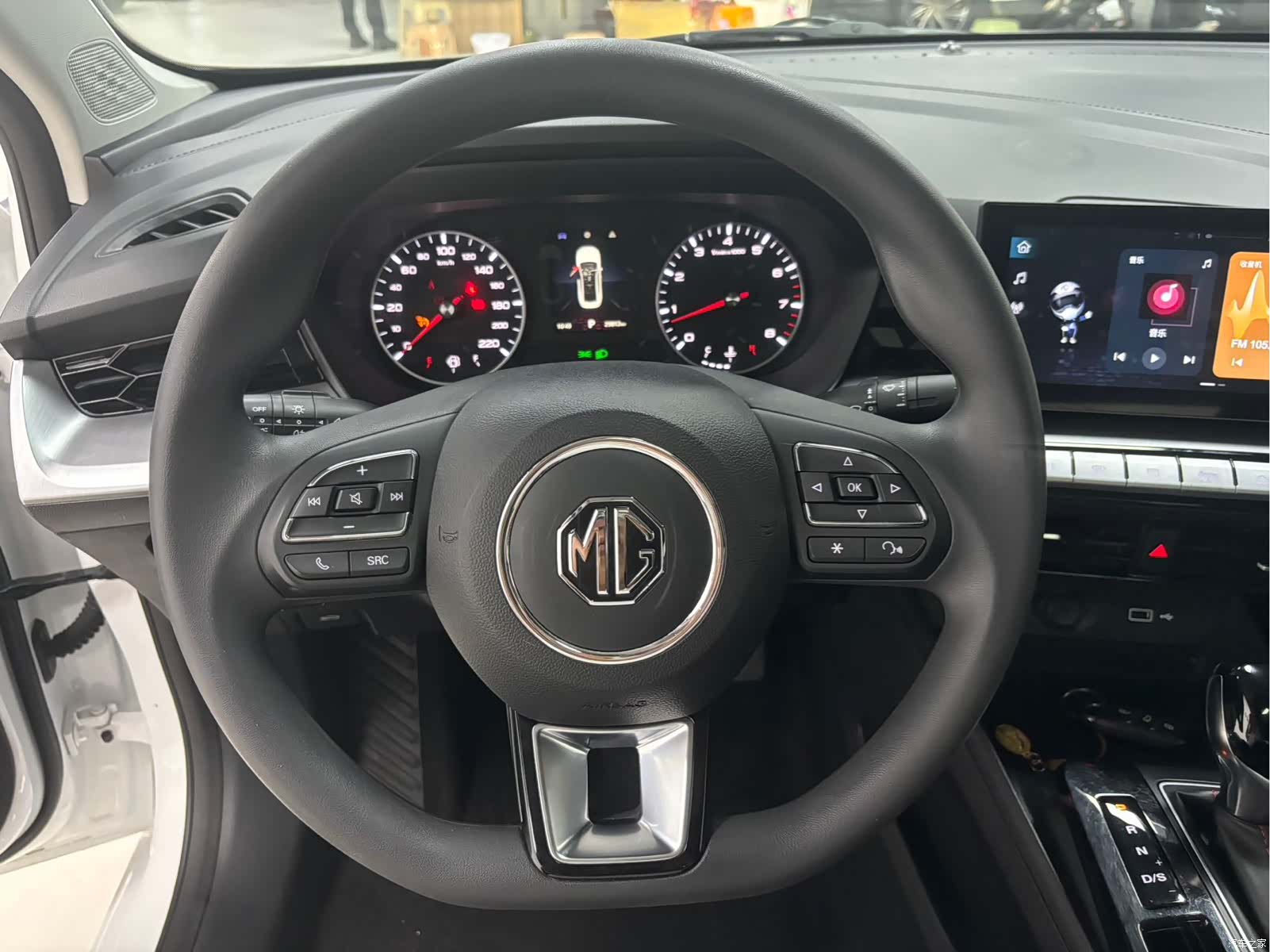 MG MG5, 2023 13