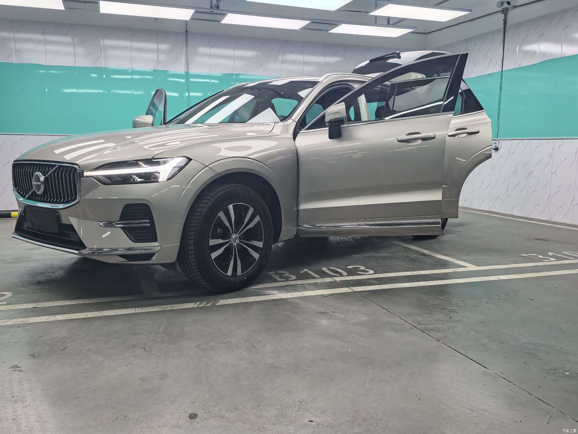 Volvo XC60, 2023 16