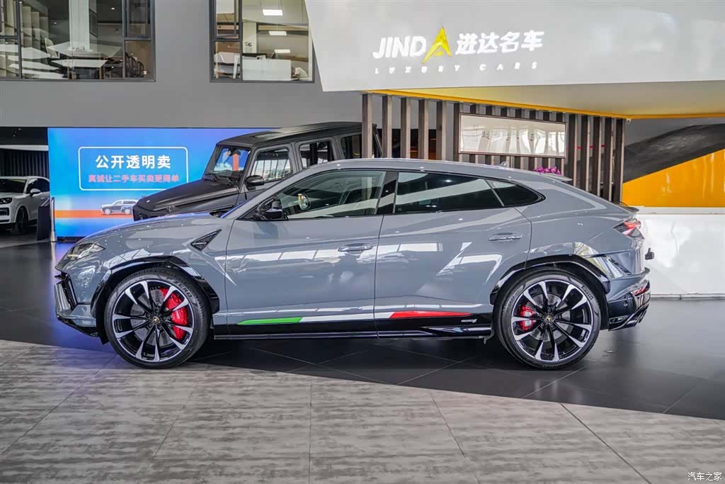 Lamborghini Urus, 2024 все фото