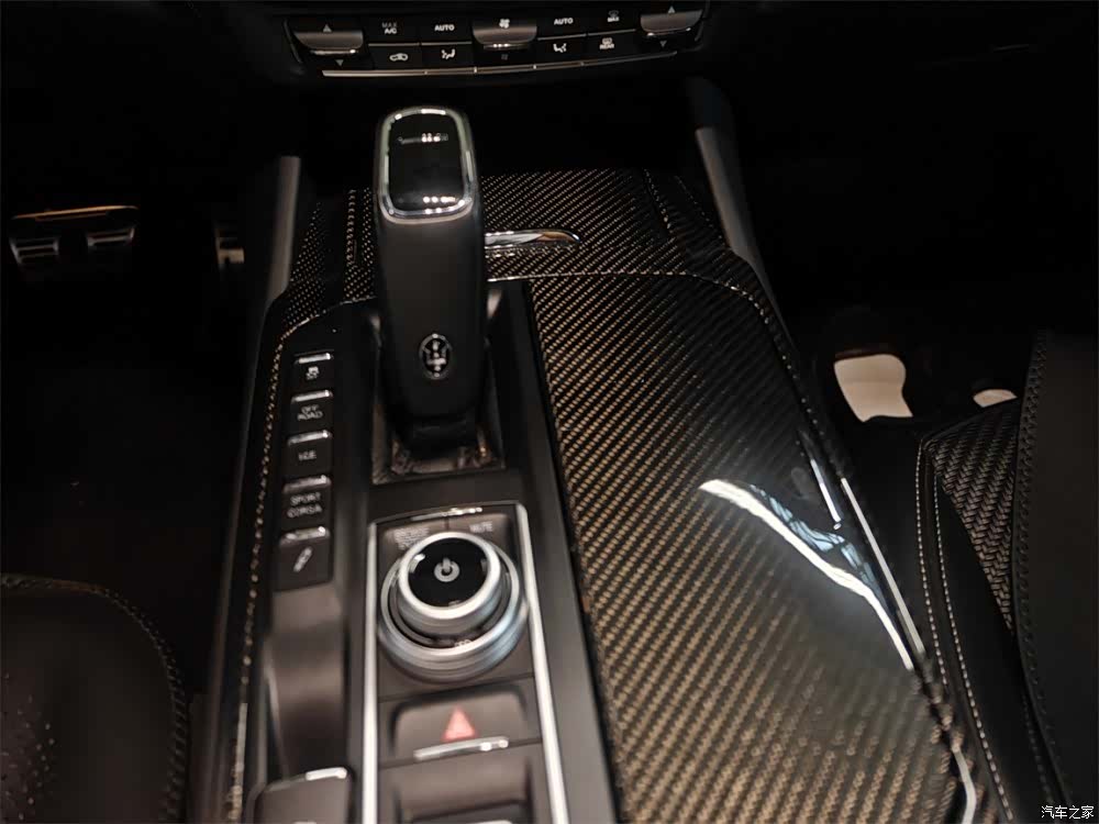 Maserati Levante, 2021 все фото