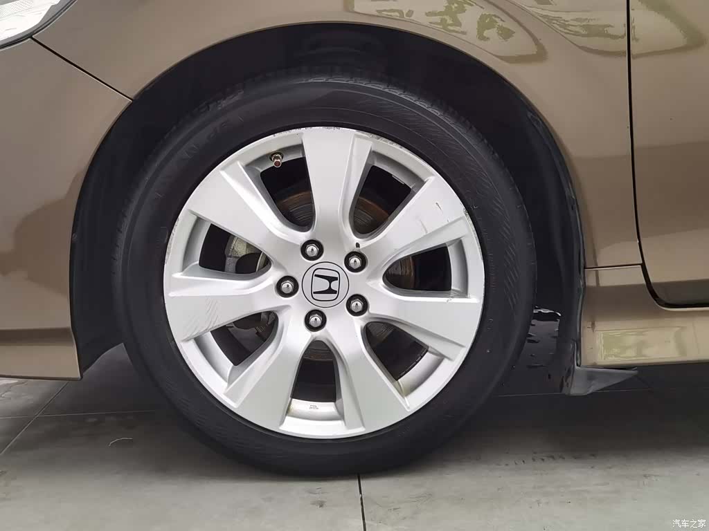 Honda Jade, 2014 17
