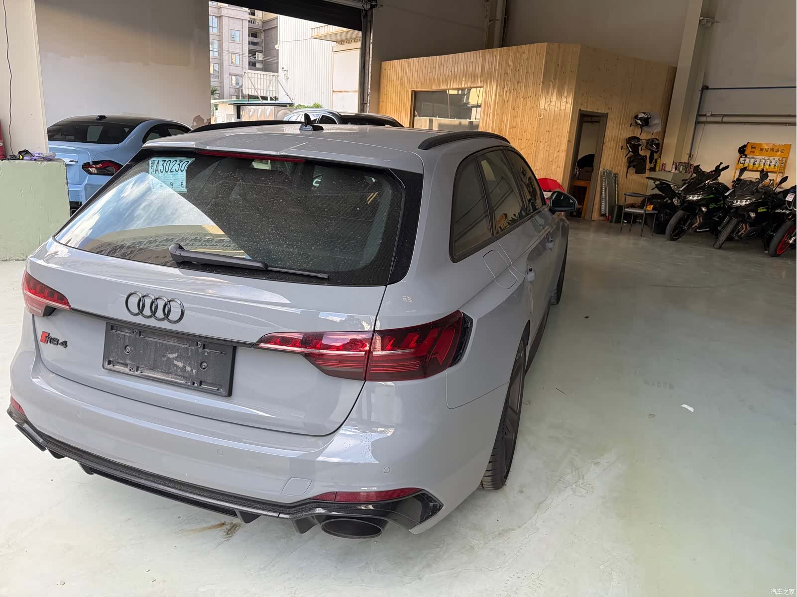 Audi RS4, 2023 9