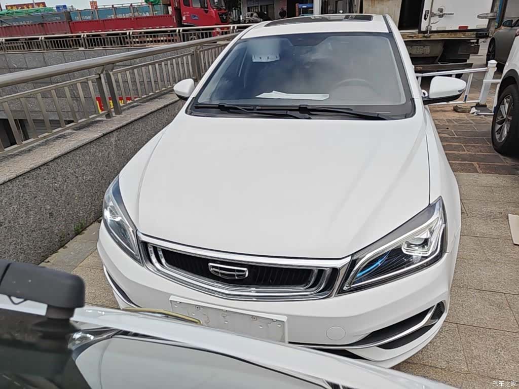 Geely Emgrand, 2021 3