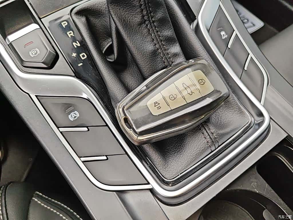 Geely Emgrand, 2021 9