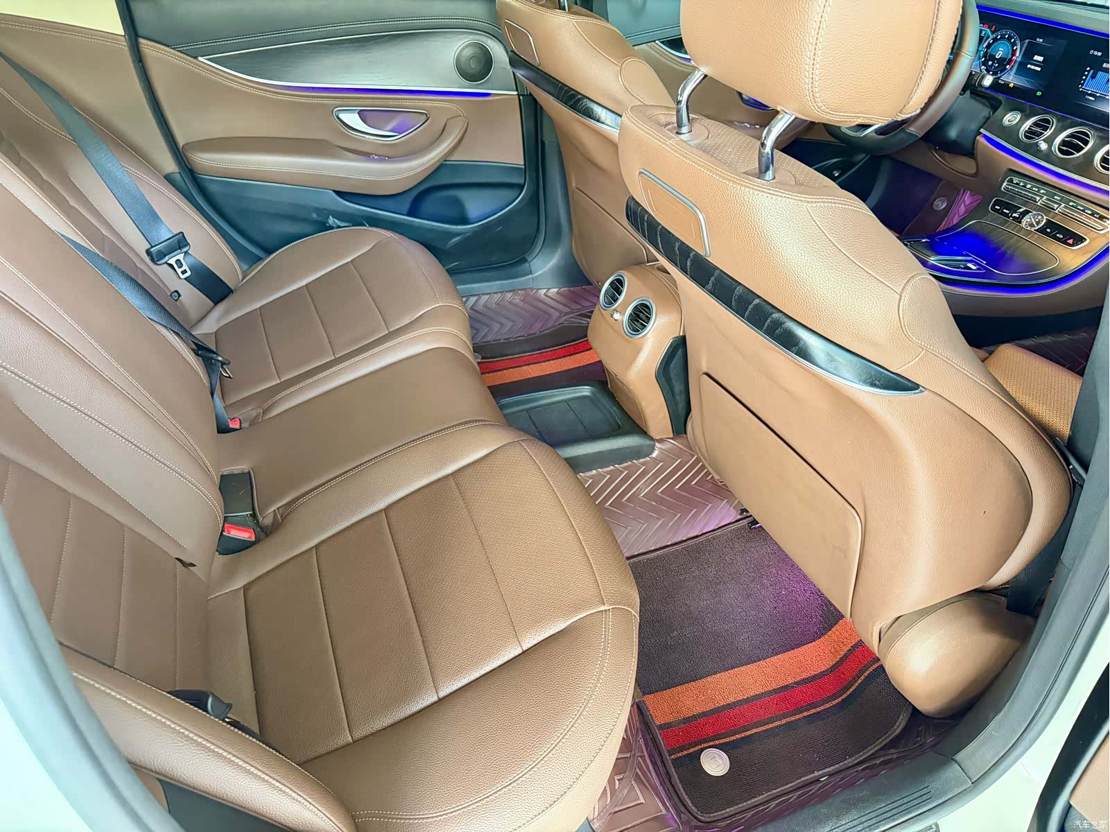 Mercedes-Benz E-Class, 2019 11