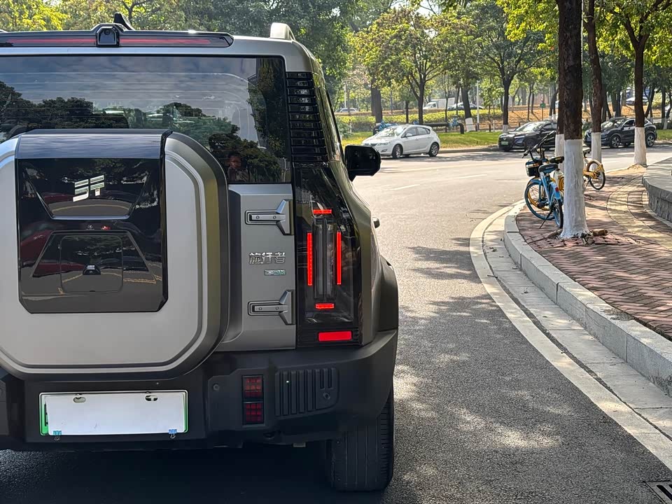 Jetour Jet Traveler C-DM