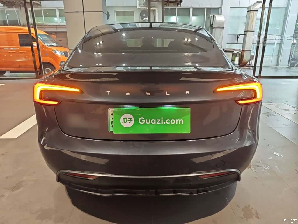 Tesla Model 3, 2024 6