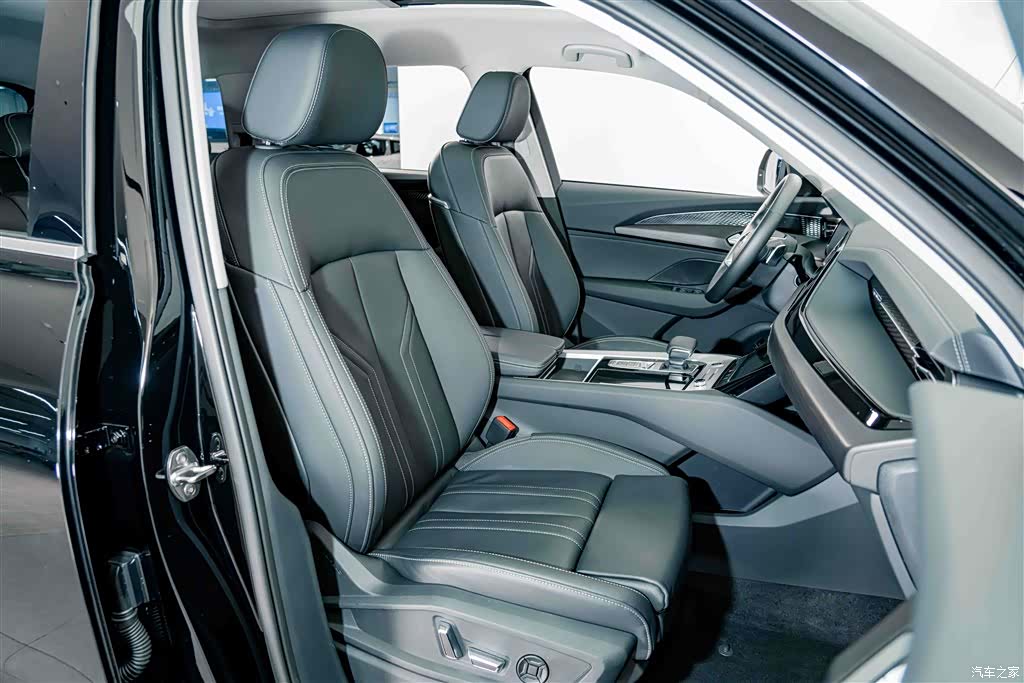 Audi Q6, 2025 18