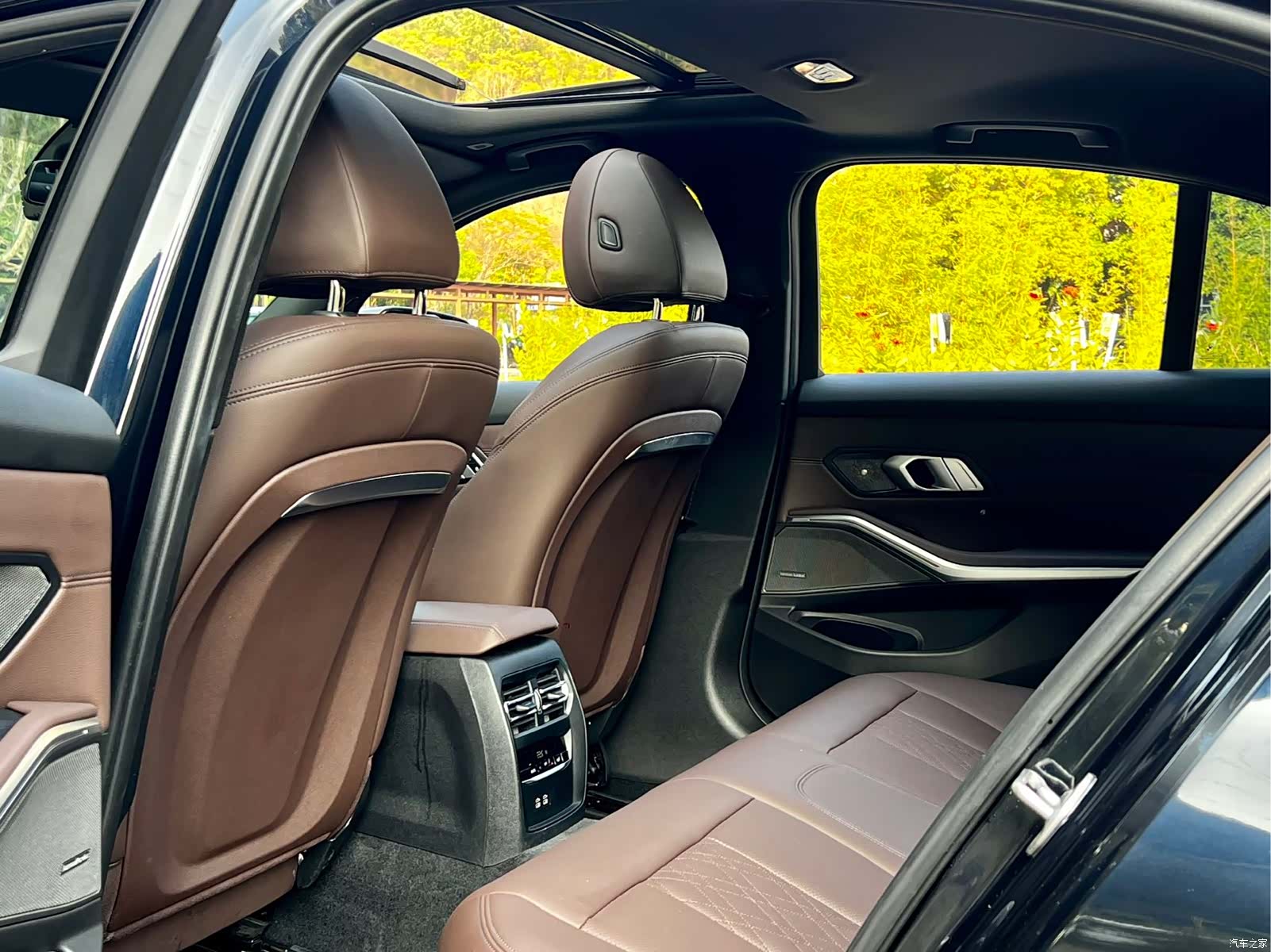 BMW 3 Series, 2024 17