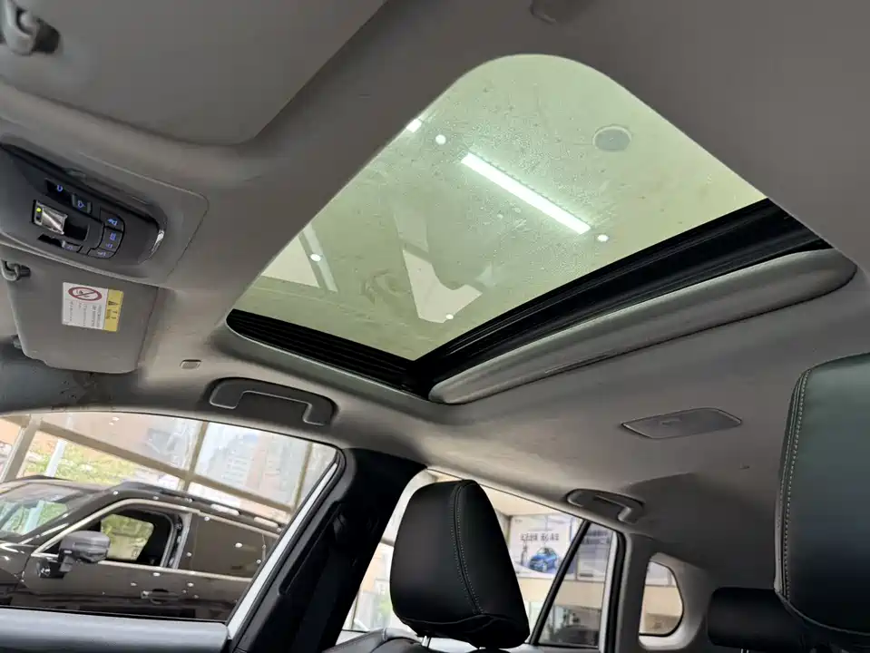 Toyota Corolla Sharp amplifier