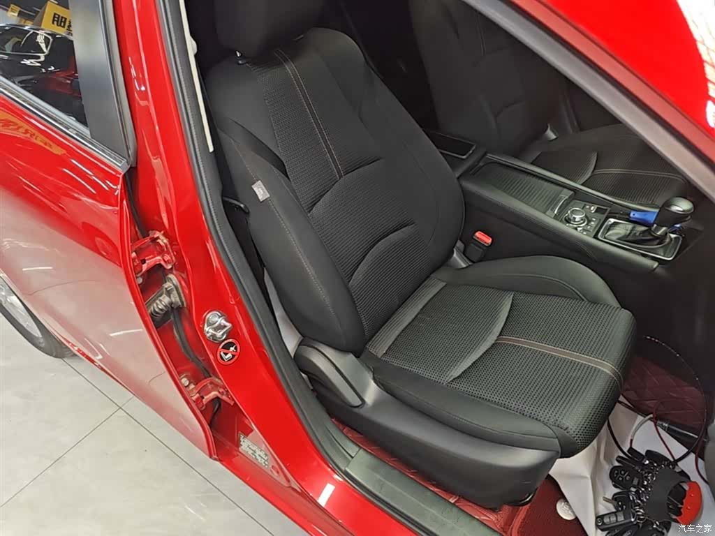 Mazda Mazda3, 2020 25