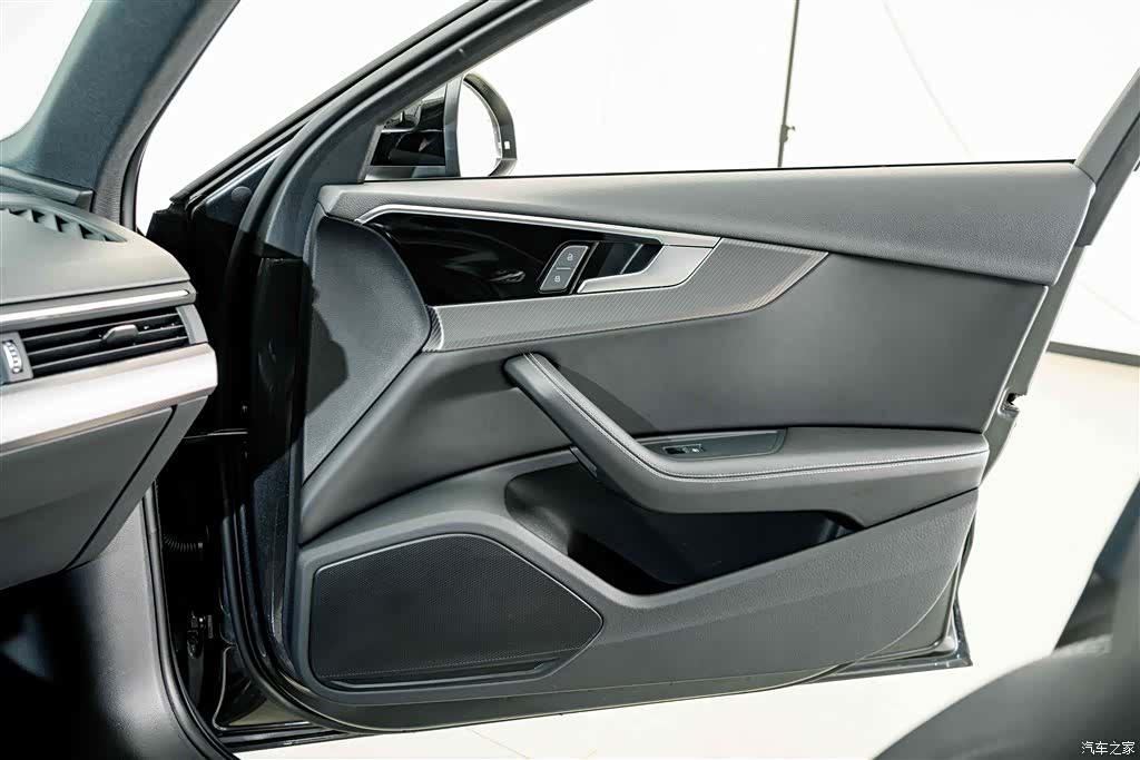 Audi A4L, 2023 15