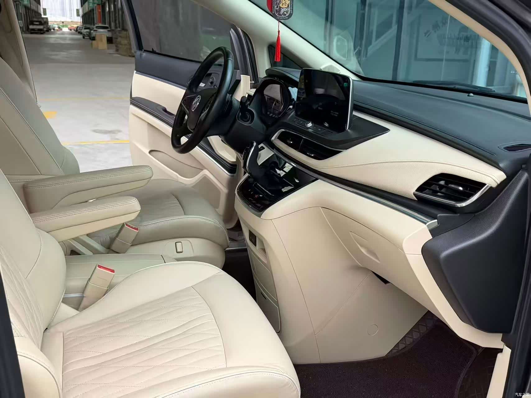 Buick GL8, 2024 все фото