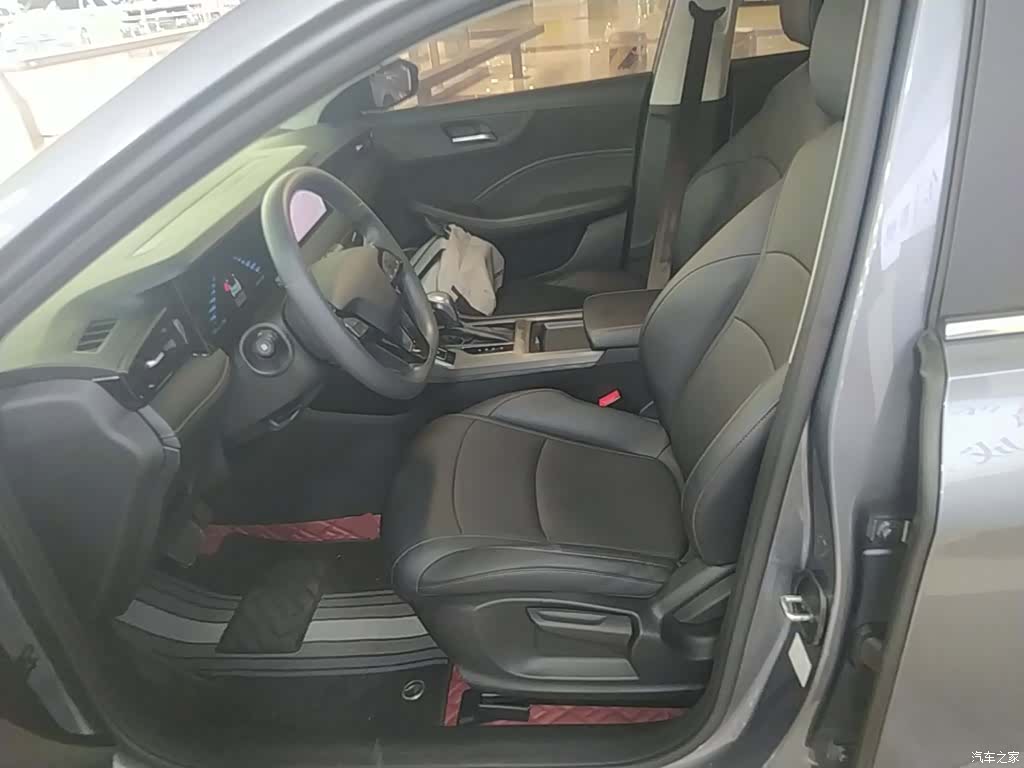 Roewe i5, 2025 15