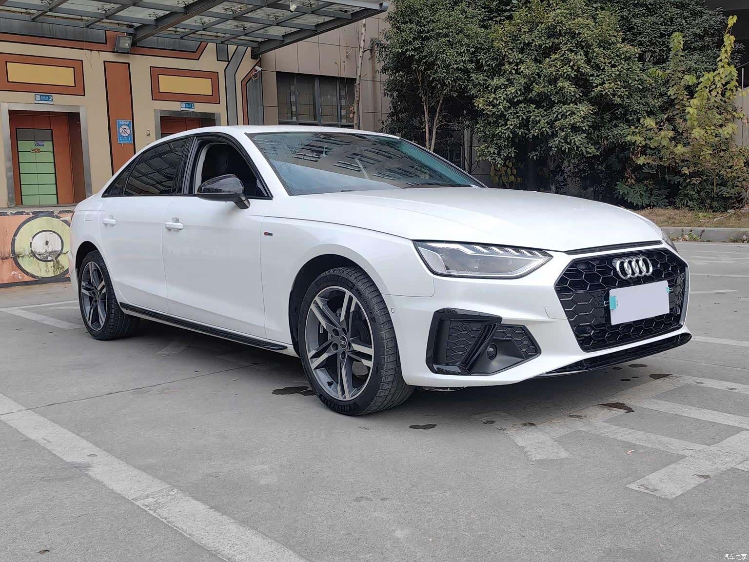Audi A4L, 2022 3