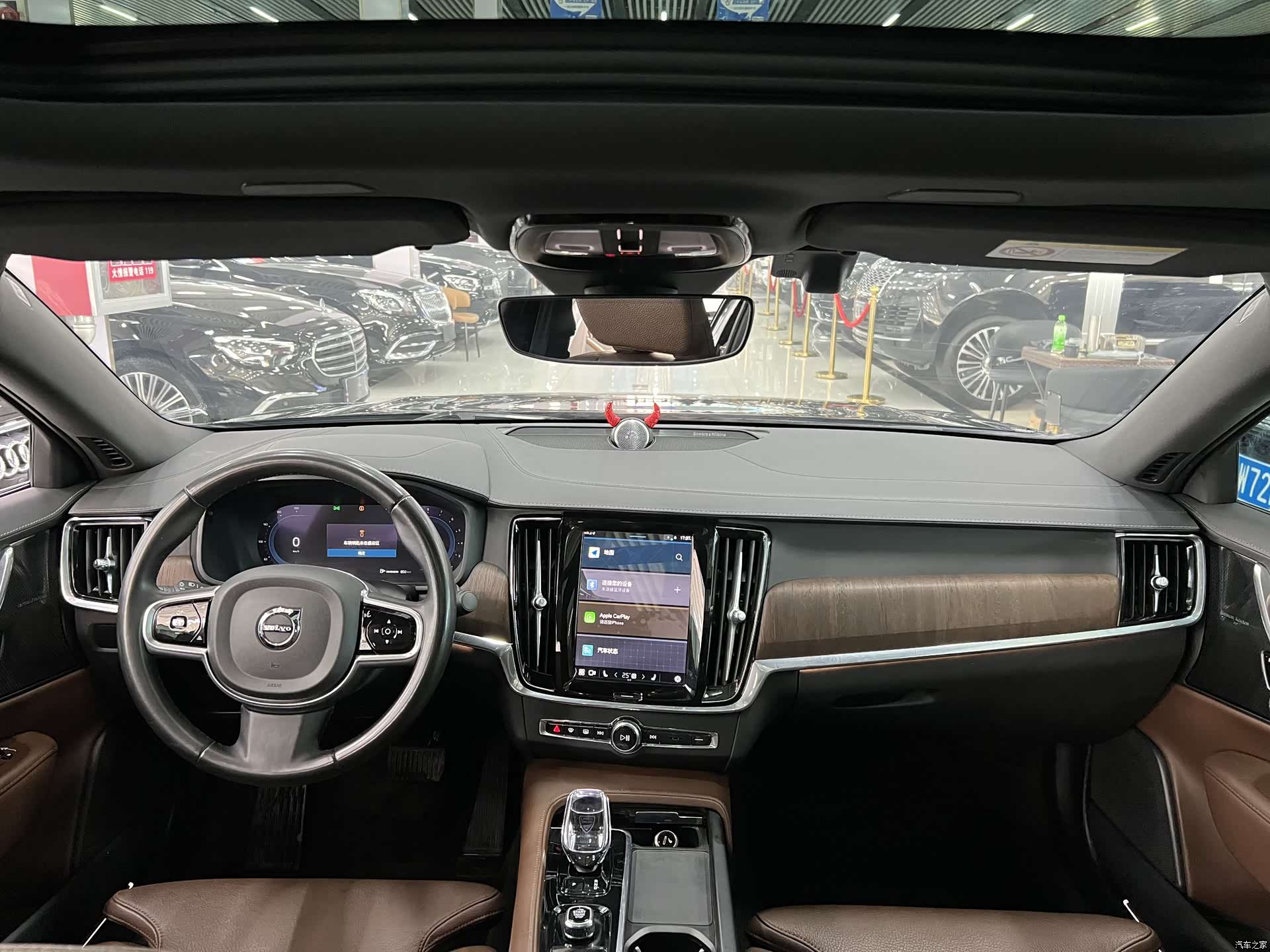 Volvo S90, 2024 все фото
