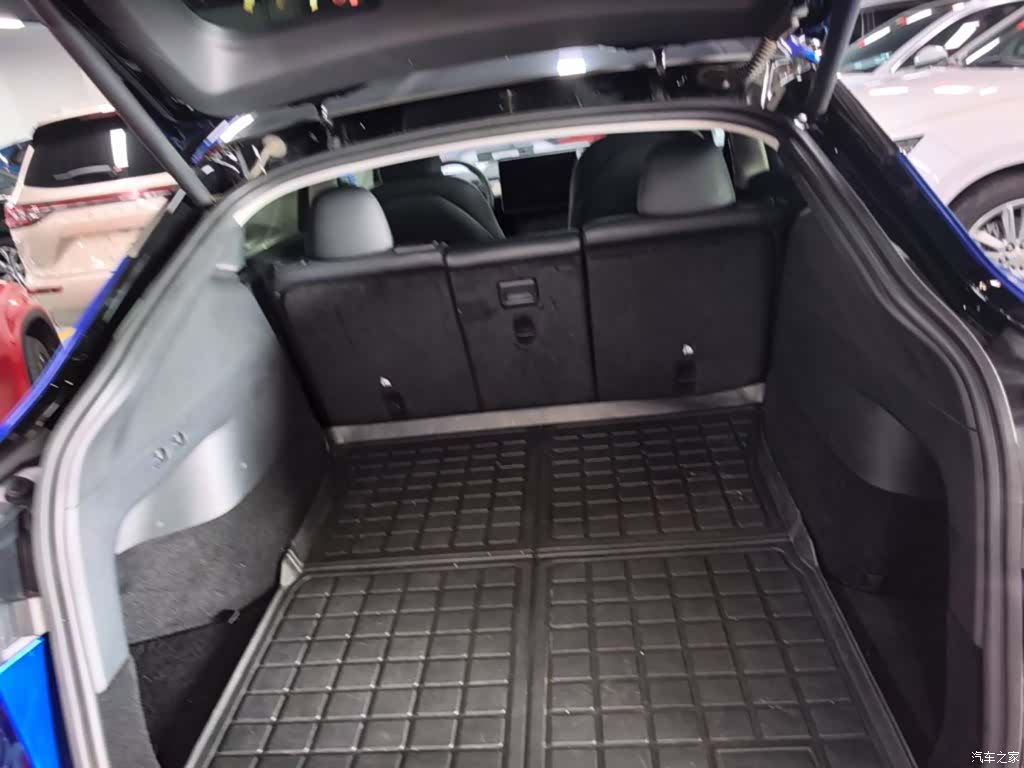 Tesla Model Y, 2021 15
