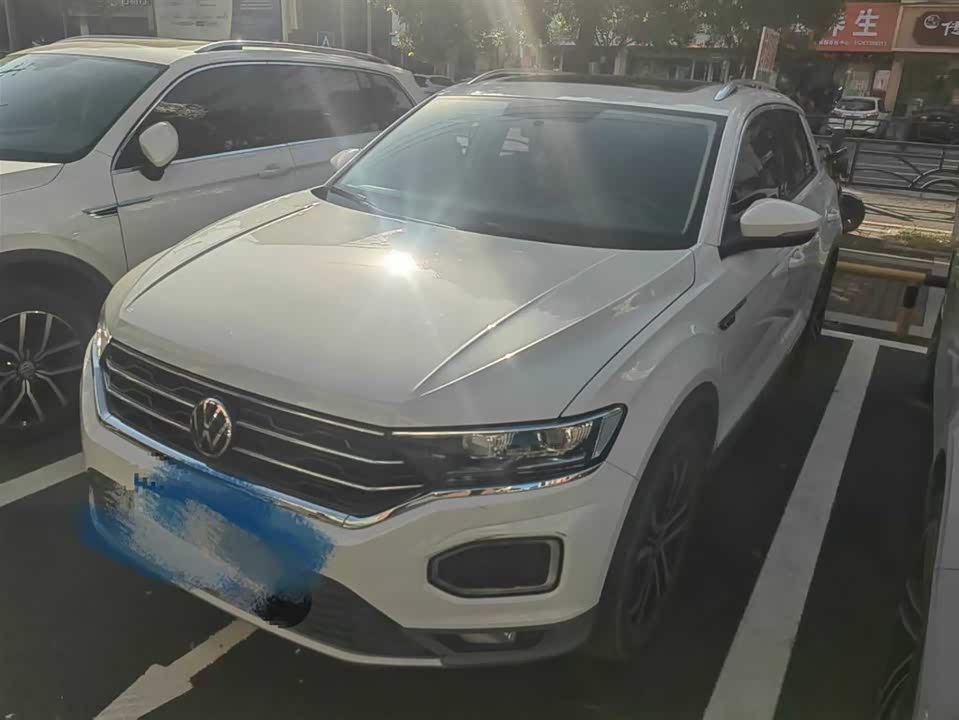 Volkswagen T-ROC exploring Songs