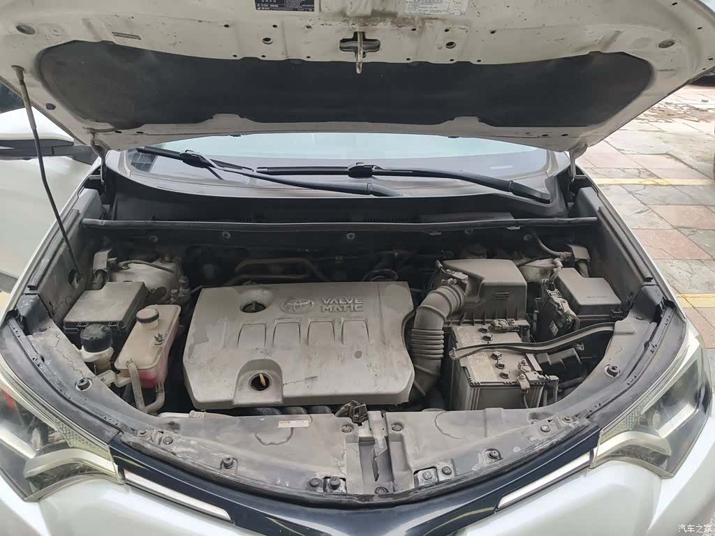 Toyota RAV4, 2016 11