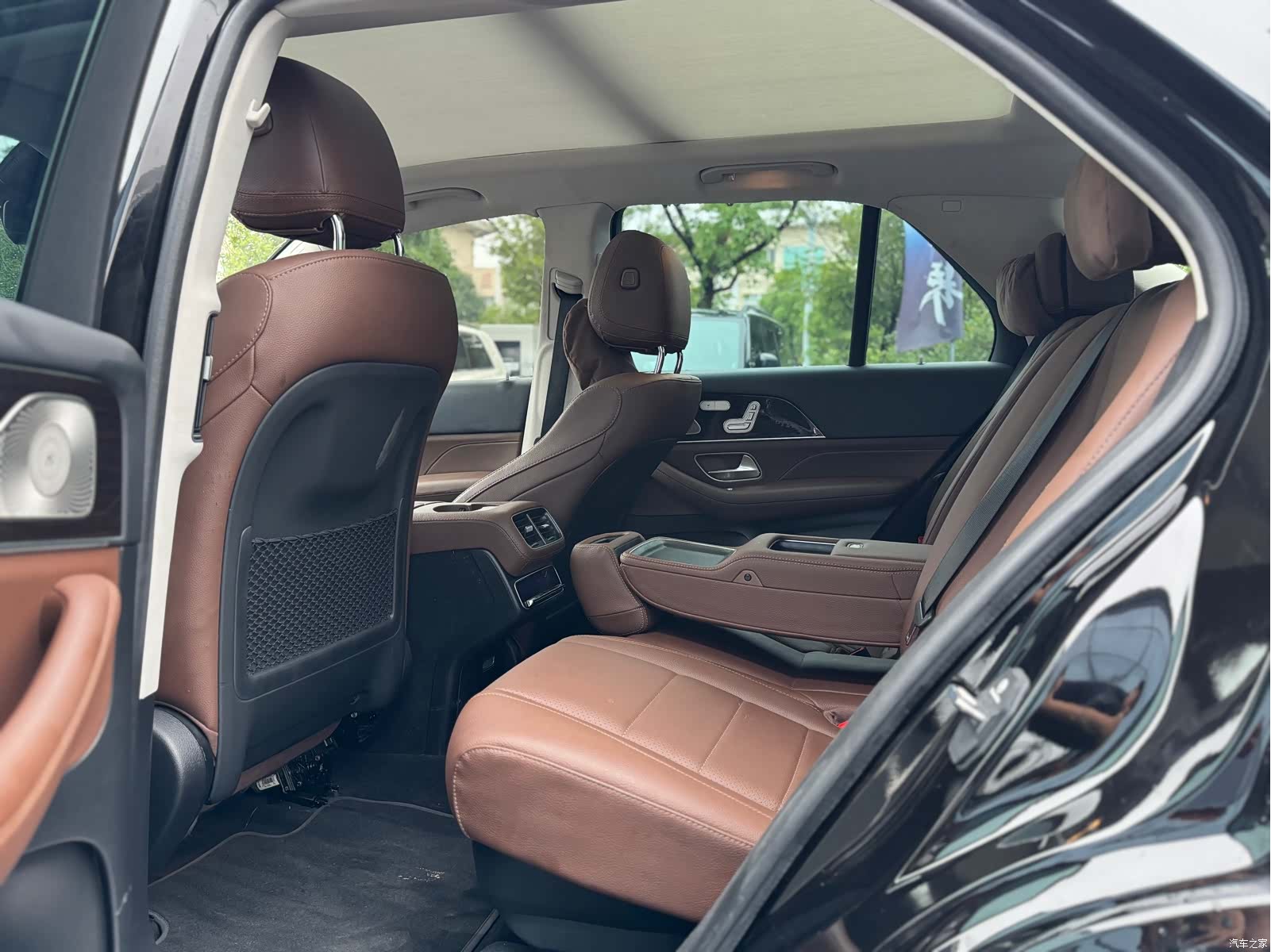 Mercedes-Benz GLE, 2025 все фото