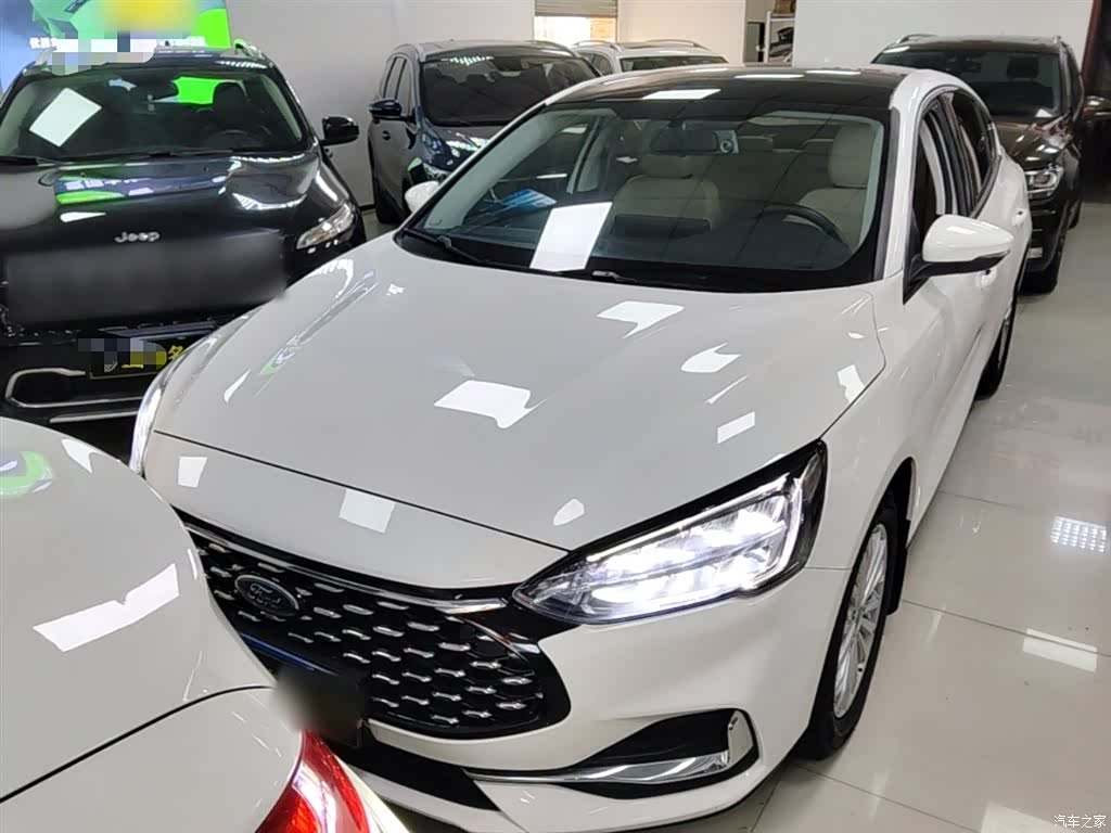 Ford Focus, 2021 3