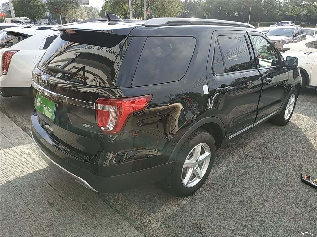 Ford Explorer, 2017 6