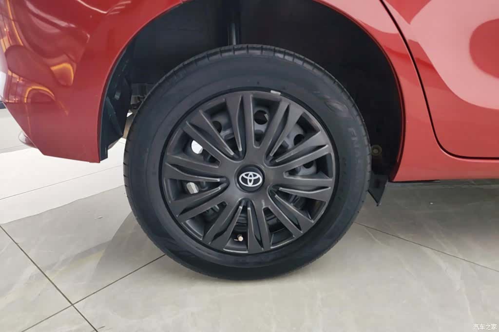 Toyota YARiS L, 2020 6