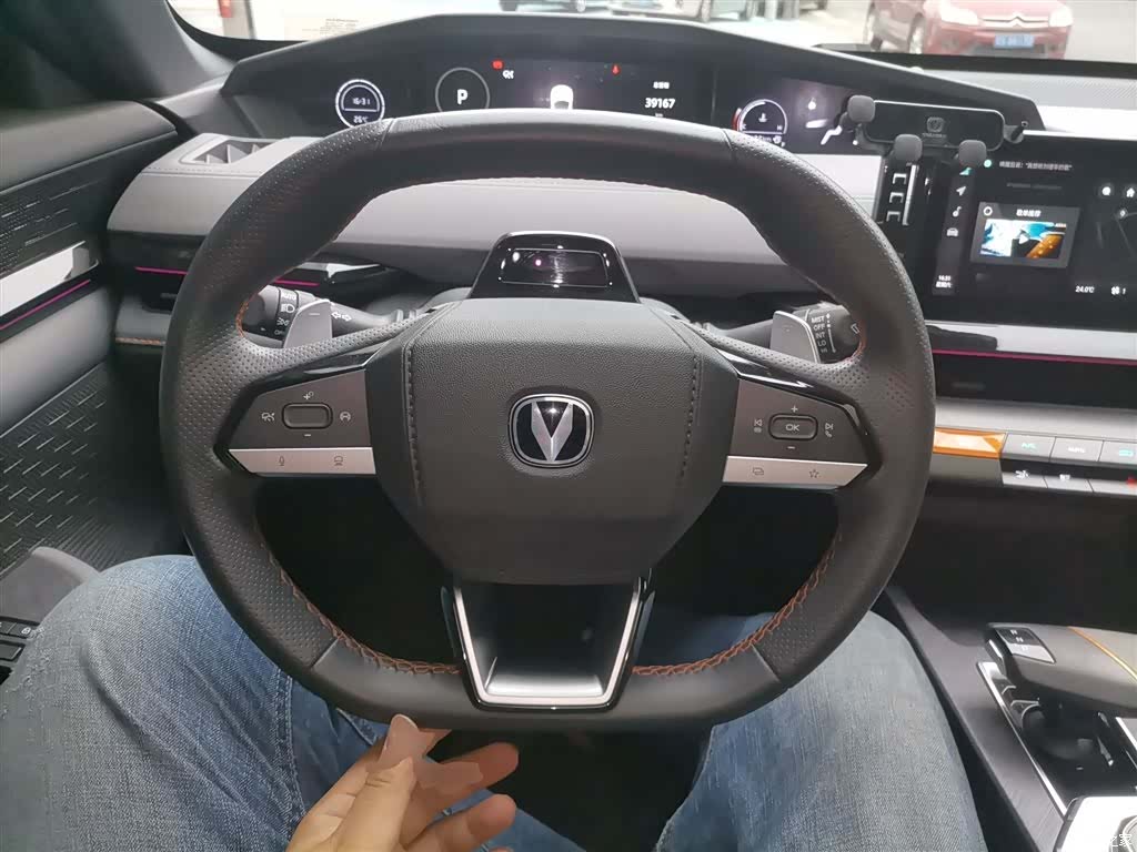 Changan UNI-V, 2022 7