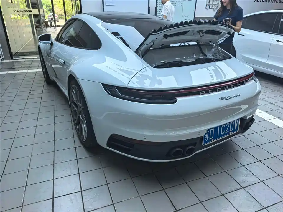 Porsche 911