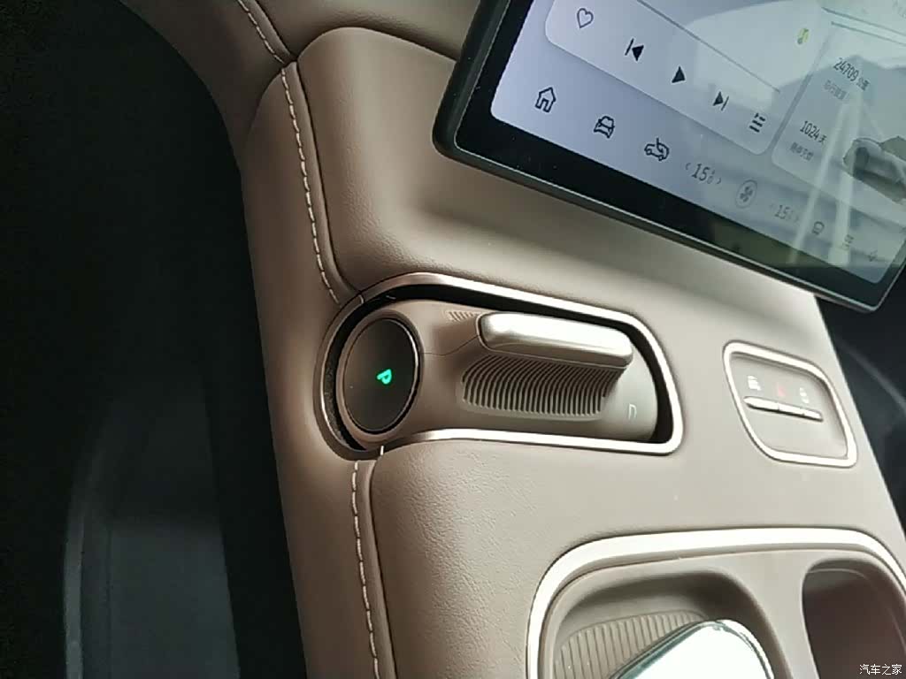 NIO ES6, 2023 10