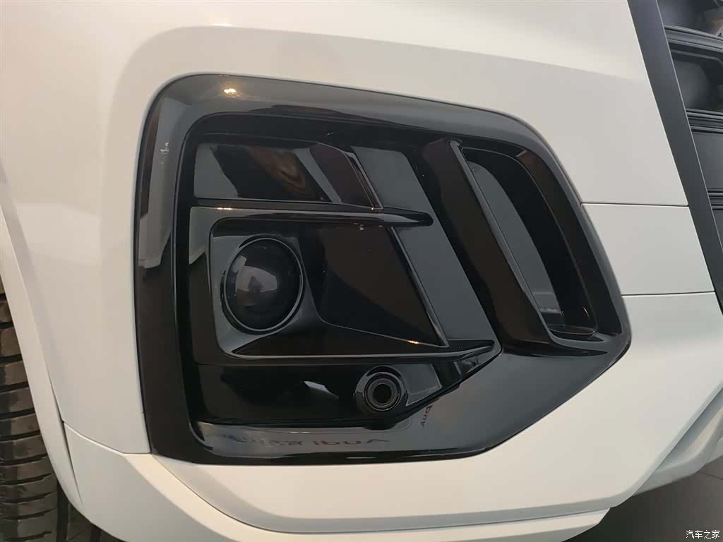 Audi Q5L, 2024 13