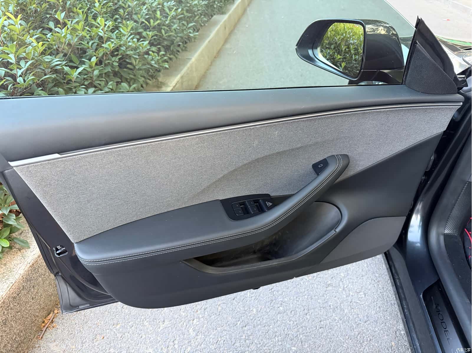 Tesla Model 3, 2025 6