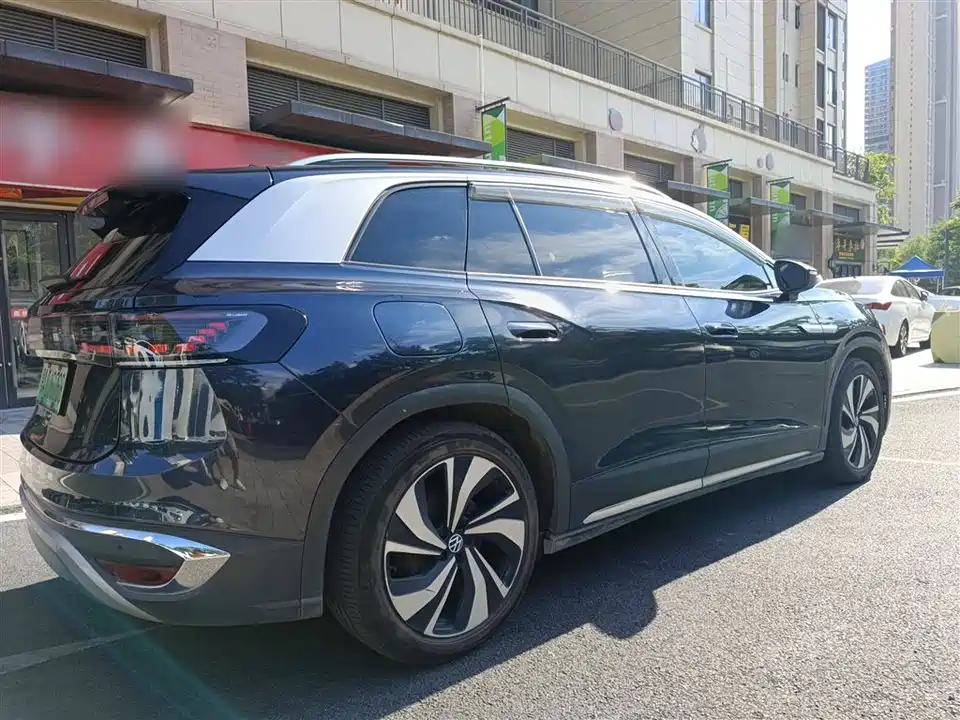 Volkswagen ID.6 CROZZ