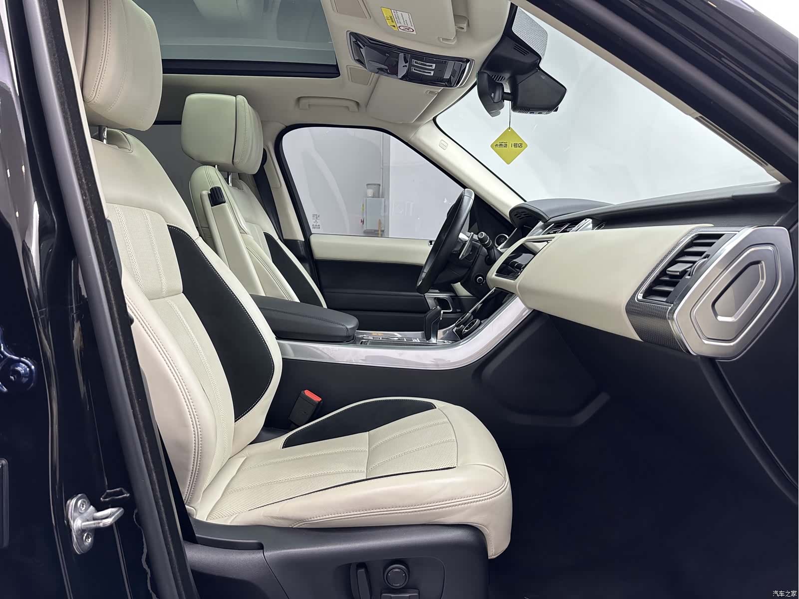 Land Rover Range Rover, 2023 14