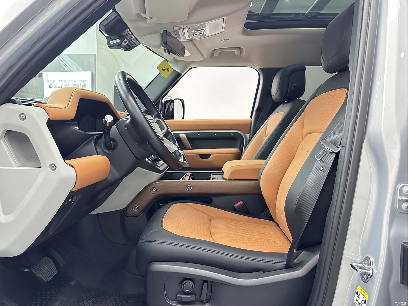 Land Rover Defender, 2021 7