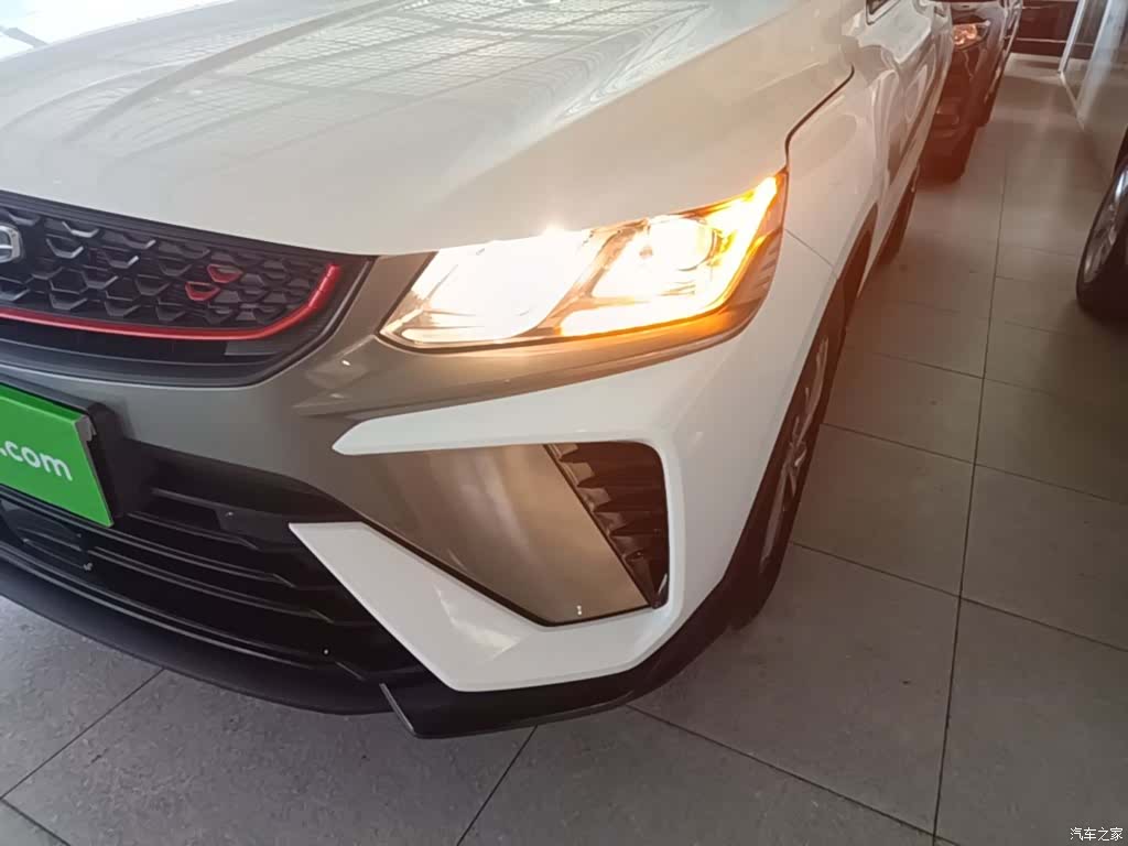 Geely Coolray, 2022 24