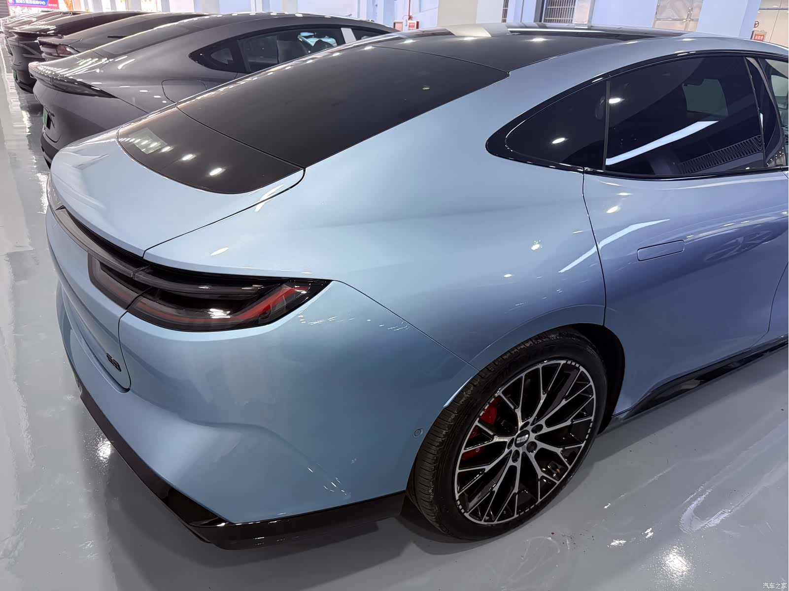 Geely E8, 2025 15