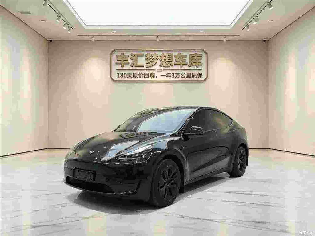 Tesla Model Y, 2024 1