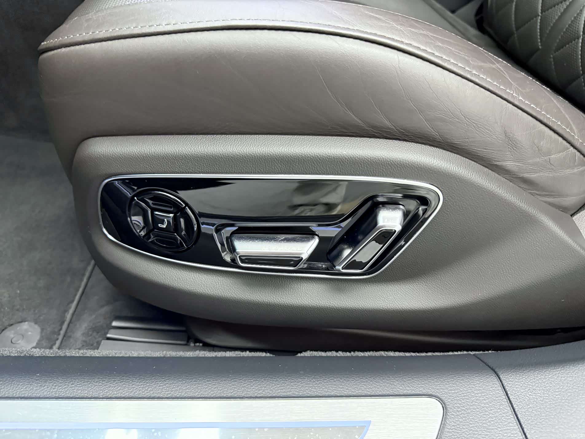 Audi A8L, 2021 7