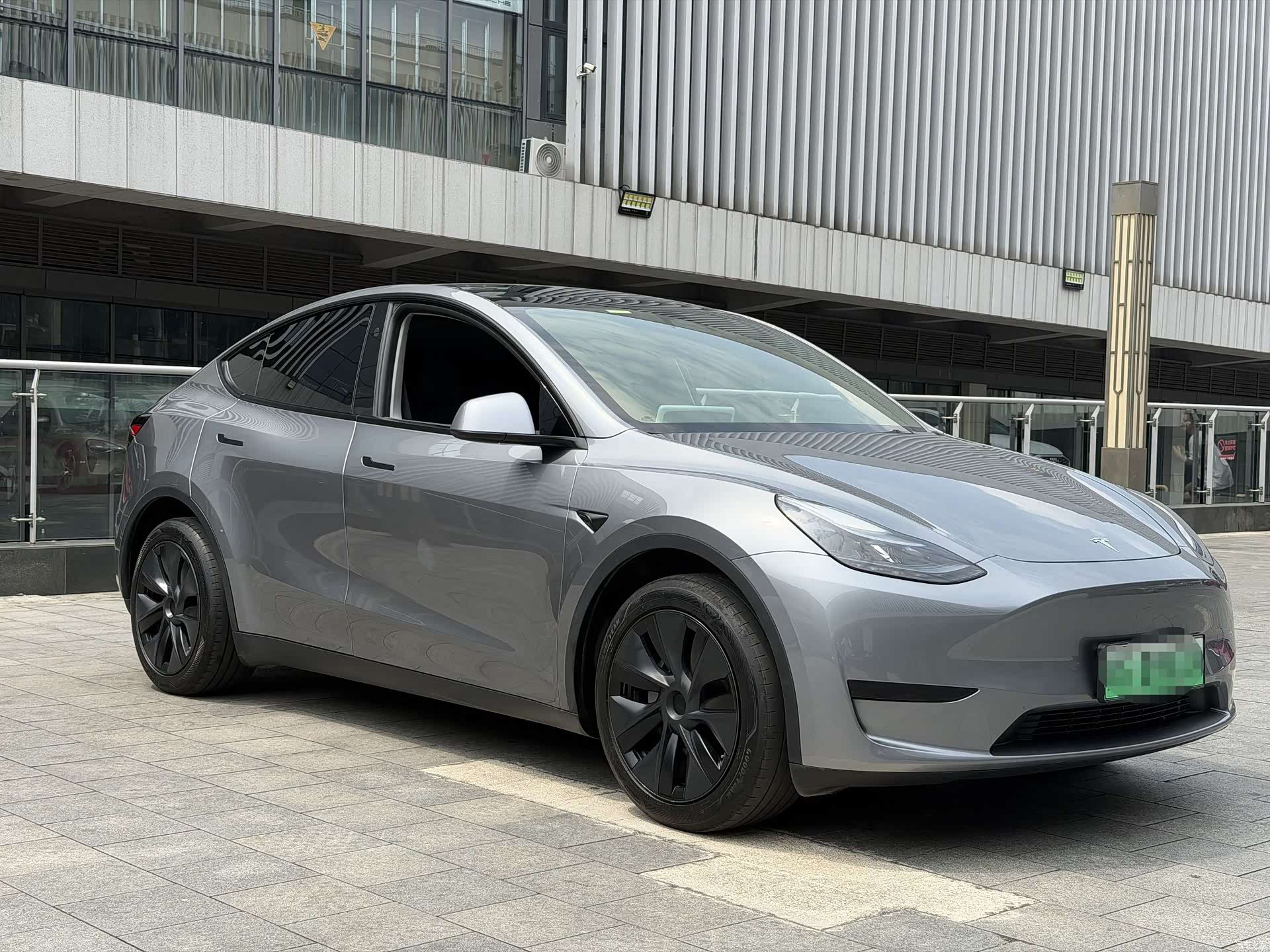 Tesla Model Y, 2024 4