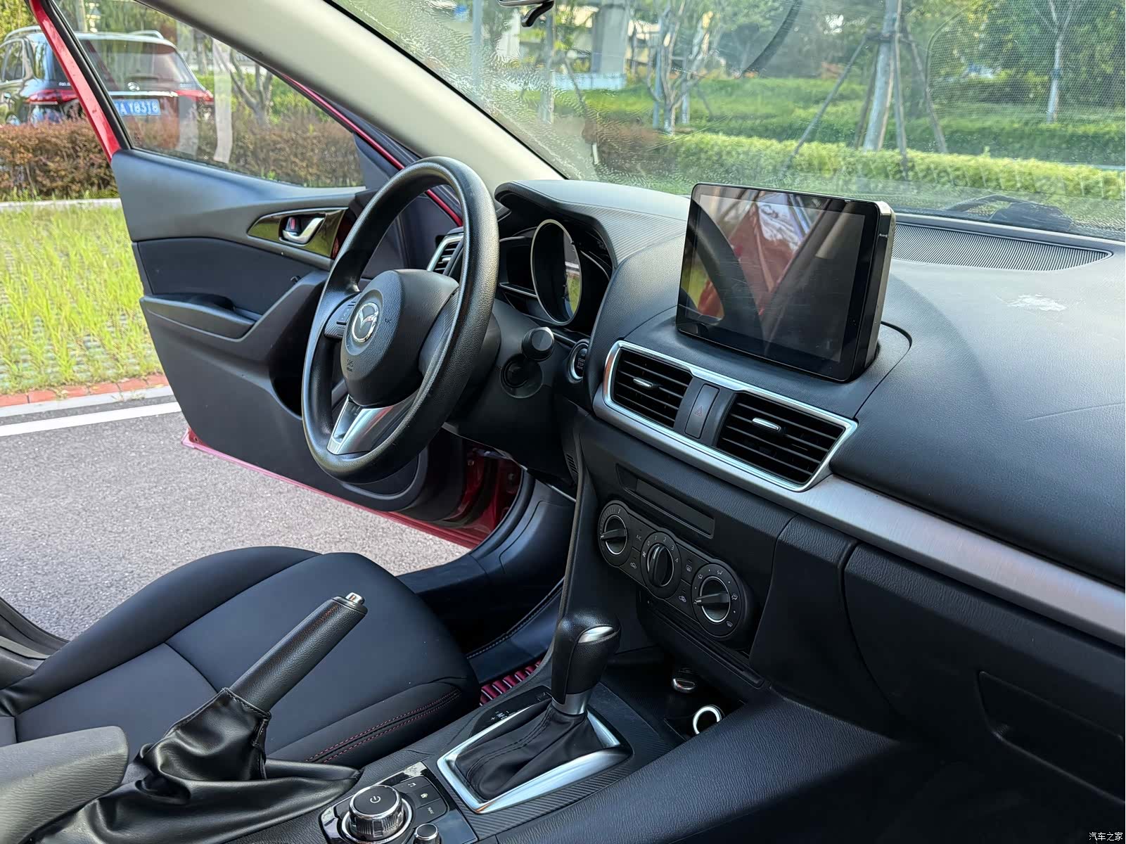 Mazda Mazda3, 2016 9